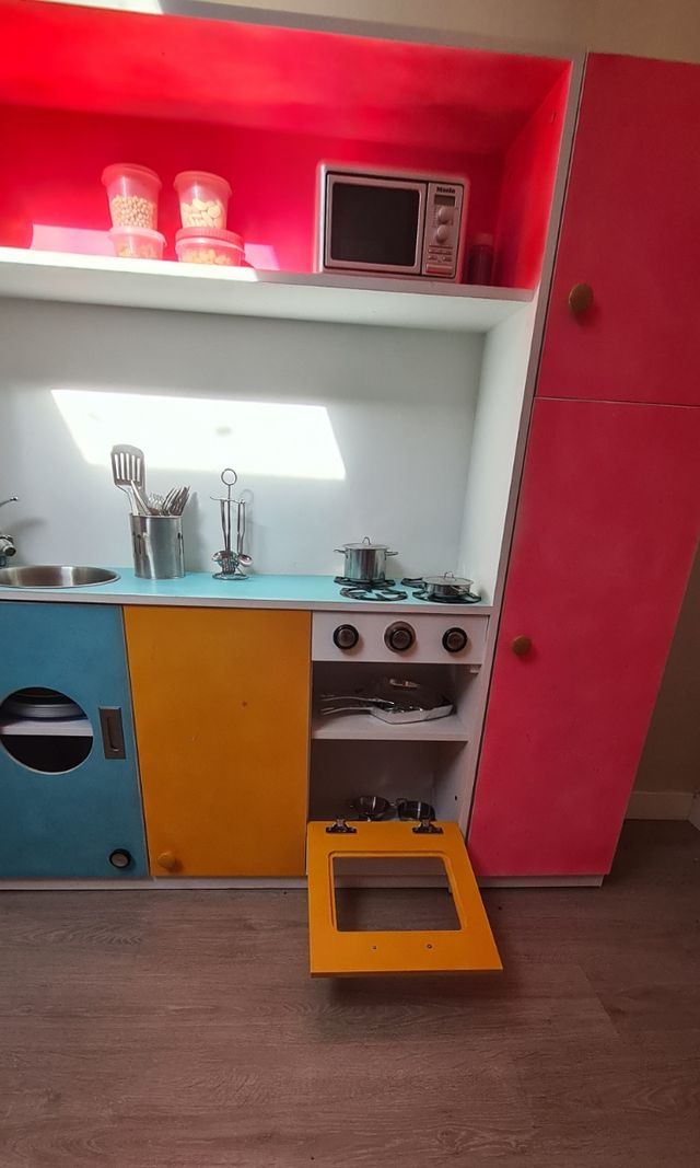 Cocinita de madera 140x140x35