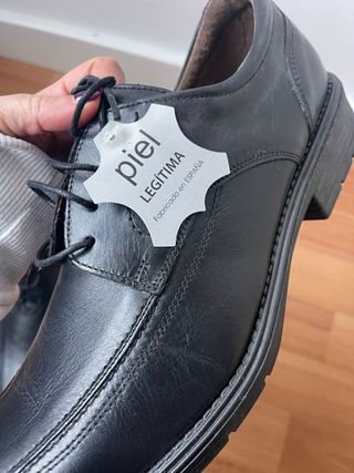 Zapato de piel para hombre