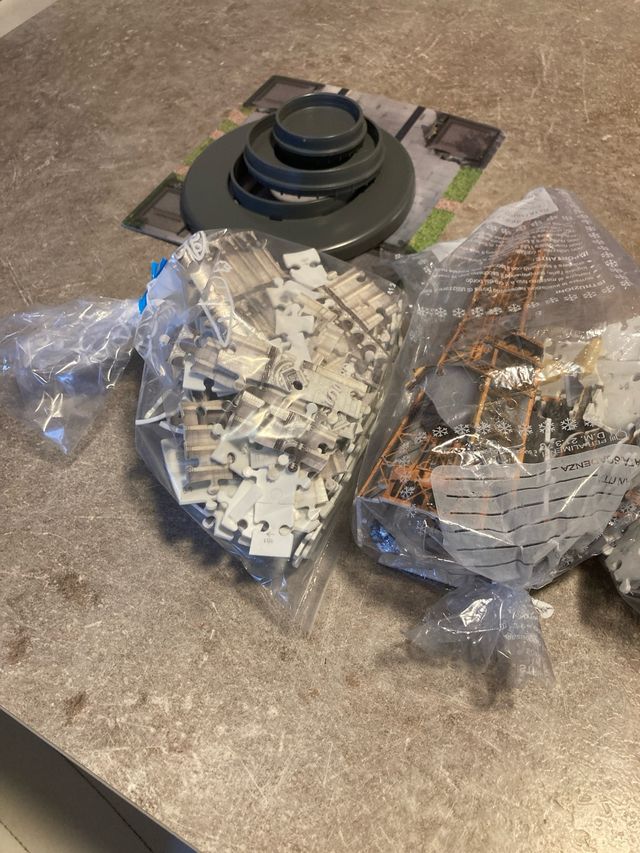 Puzzle 3d torre Eiffel+Pisa qualche pezzo mancante