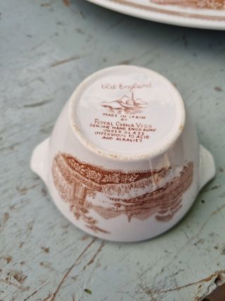 Vajilla ROYAL CHINA VIGO OLD ENGLAND