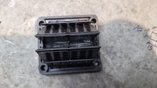 Caja de láminas carbono Yamaha RD350