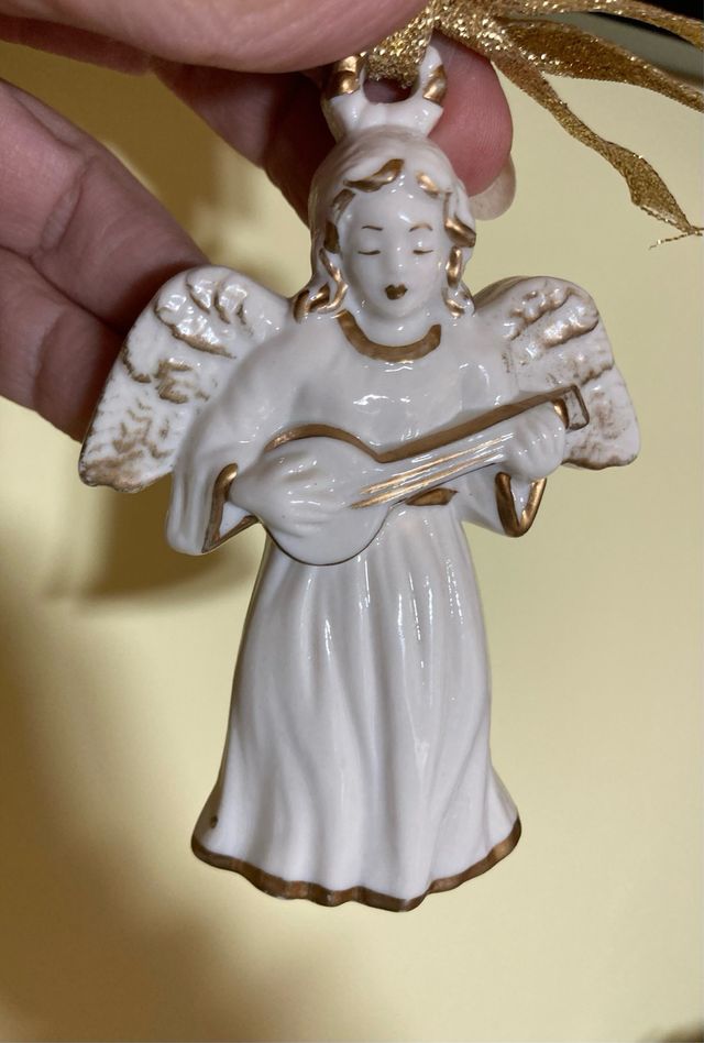 Decorazione in ceramica da appendere