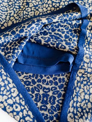 Vestido animalprint Guess de tubo para invierno