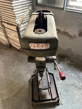 Taladro de Columna IBA- V15