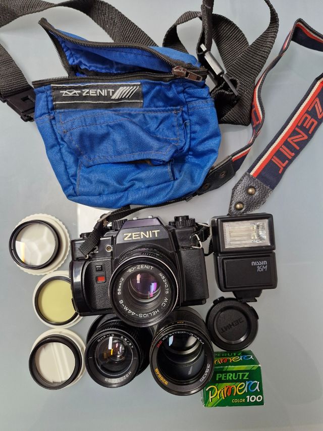 Macchina fotografica reflex ZENIT 122