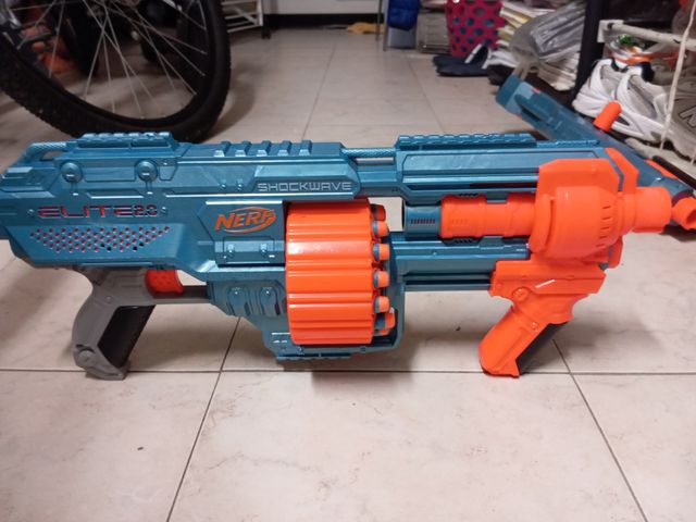 Nerf shockwave con tutti i dardi nefr 2.