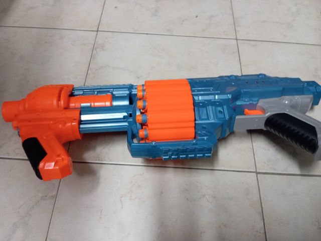 Nerf shockwave con tutti i dardi nefr 2.