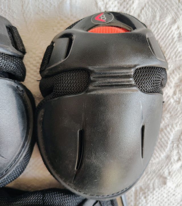 Juego de rodilleras y coderas Boomerang