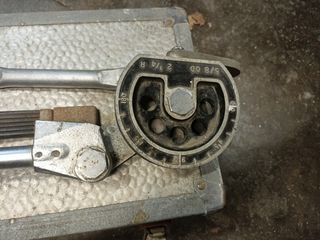 Curvadora de tubo manual 