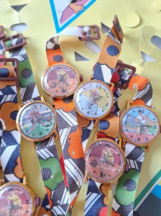 11 relojitos juguete blister vintage