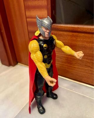 4 Superheroes de marvel grandes