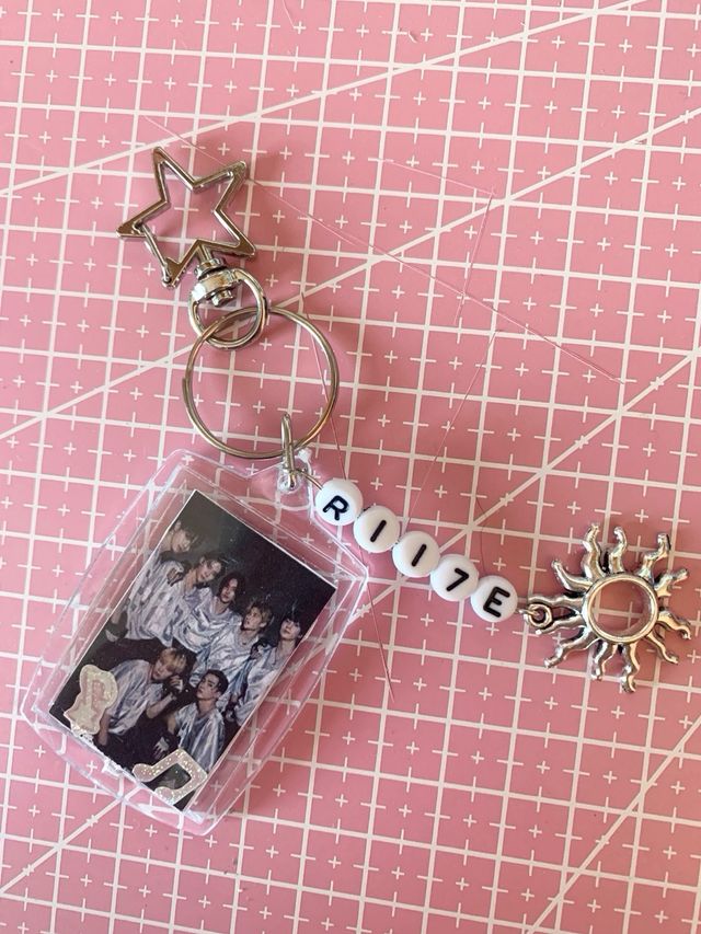 RIIZE ot7 double sided keychain