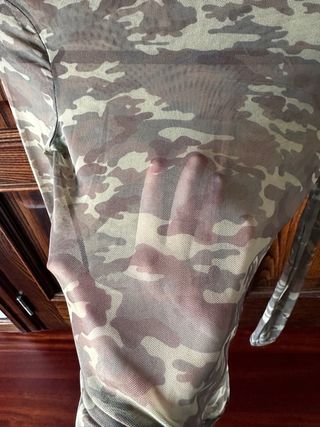 Camiseta transparente militar Pull & Bear