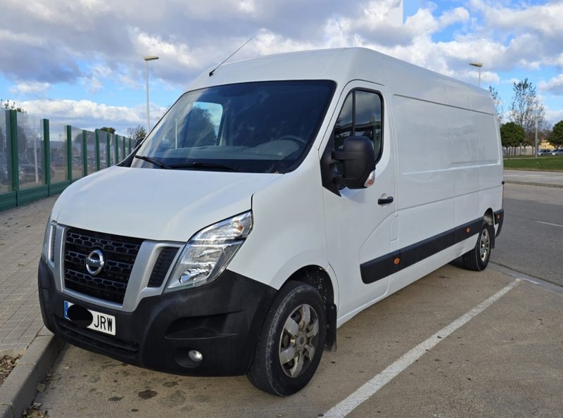 Nissan Nv 400 vendo o cambio diferencia a convenir - foto 1
