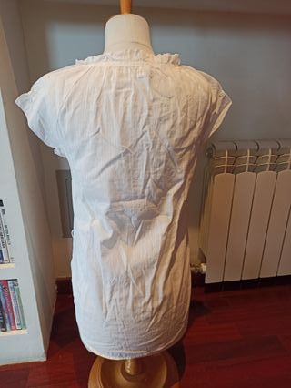 Blusa blanca con rayas tramadas GAP t. 36