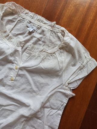 Blusa blanca con rayas tramadas GAP t. 36