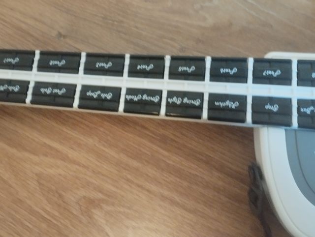 Guitarra electronica de juguete