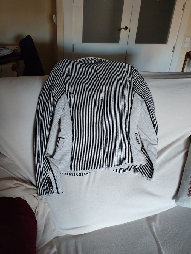 Chaqueta a rayas de Zara