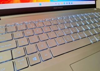 Portátil Asus OLED GAMING LIGERO RTX Ryzen 20GB