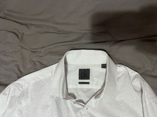Camisa Calvin Klein. Talla 39