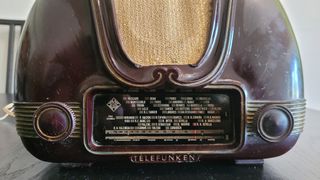 Radio antigua Telefunken U-1465 Cariño