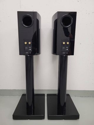 Altavoces Canton Vento 30