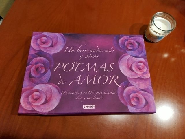 Un beso nada más y otros poemas de amor: Un libro y un CD para escuchar, soñar y enamorarte (Spanish Edition)