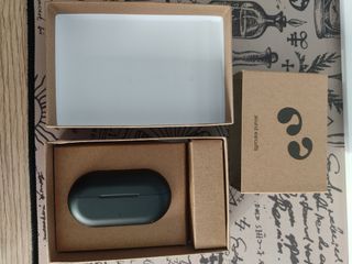 Auriculares earcuffs negros