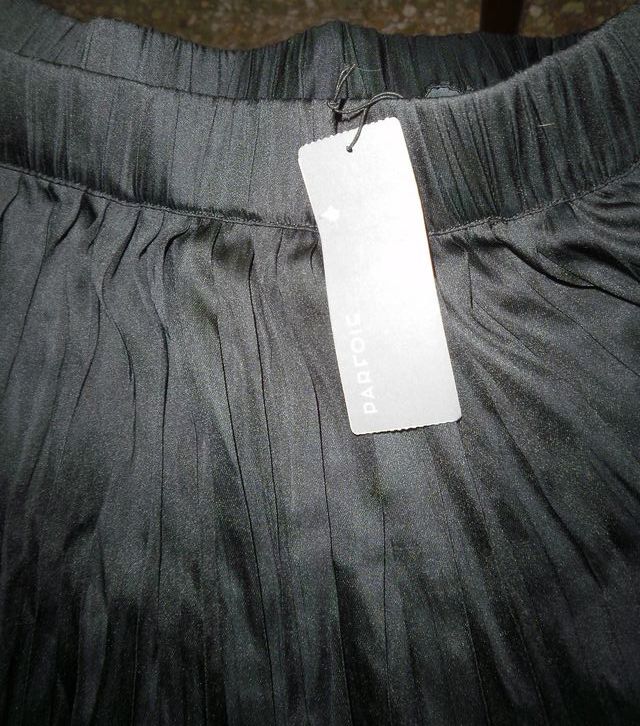 FALDA MAXI COLOR NEGRO MARCA PARFOIS SIN ESTRENAR