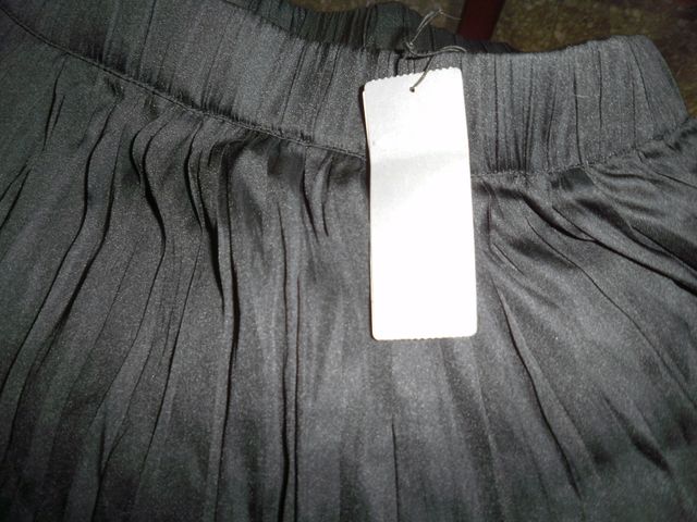 FALDA MAXI COLOR NEGRO MARCA PARFOIS SIN ESTRENAR