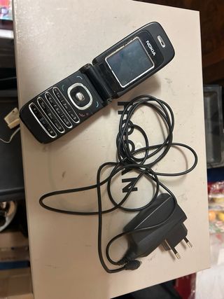 Cellulare Nokia 6060 + batteria e caricabatteria 
