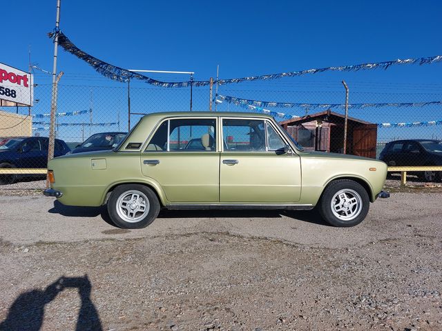 SEAT 124 LS FL 1977 historico