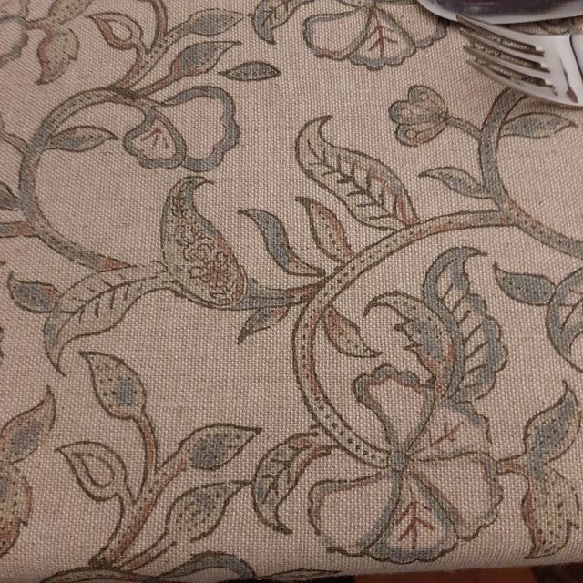 ZARA MANTEL MESA 150X250