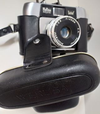 Antigua cámara de fotos halina paulette