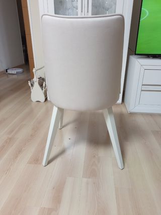 Silla nueva dormitorio beige