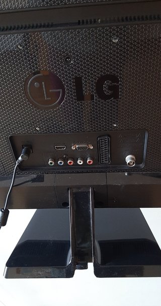 Televisión LG 24" 24MN33-DPZ