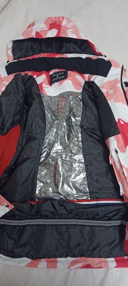 Traje de nieve NUEVO A ESTRENAR con las etiquetas.