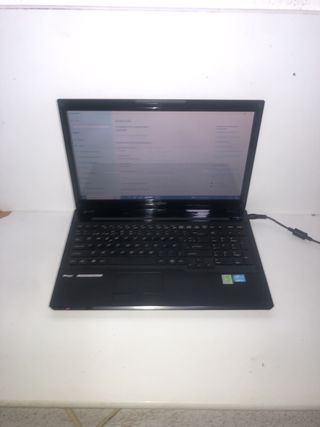 Fujitsu Siemens LifeBook AH552/SL