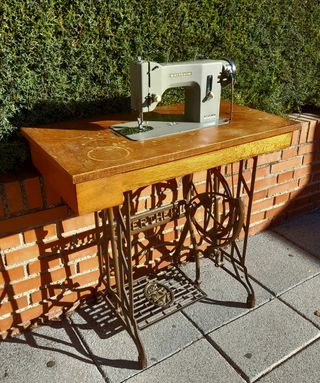 Máquina de coser Wertheim