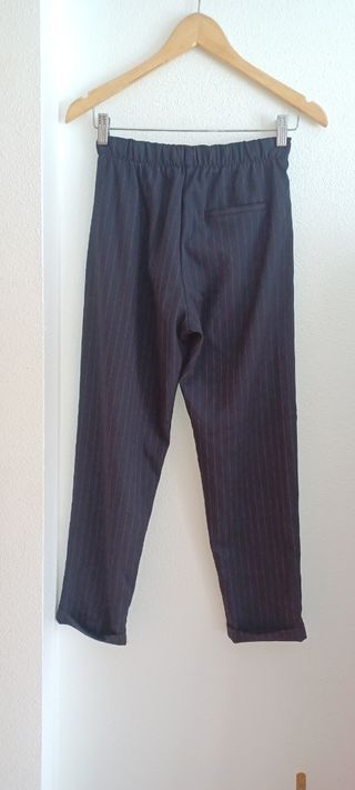 Pantalón bershka 