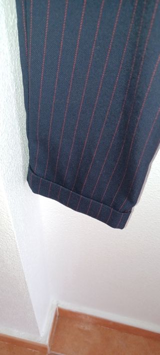 Pantalón bershka 