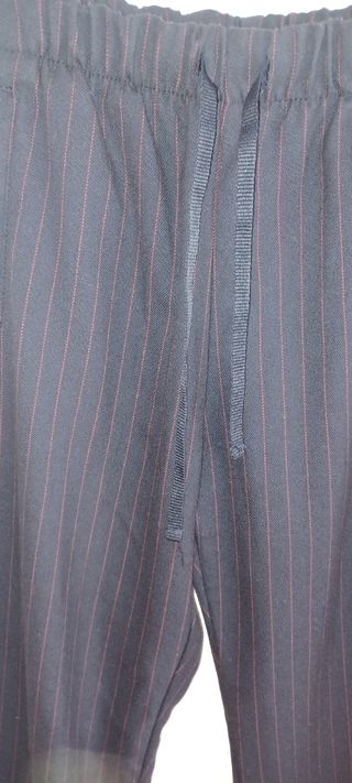Pantalón bershka 