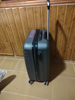 Maleta ,rigida