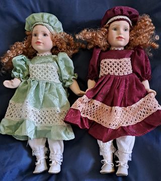 2 Bonecas de porcelana