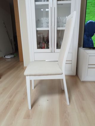 Silla salón o dormitorio madera lacada en blanco