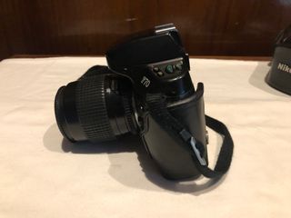 CÁMARA REFLEX NIKON F70 AF NIKKOR 35-80MM 1:4-5.6D