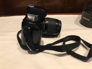 CÁMARA REFLEX NIKON F70 AF NIKKOR 35-80MM 1:4-5.6D