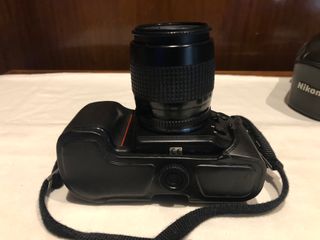 CÁMARA REFLEX NIKON F70 AF NIKKOR 35-80MM 1:4-5.6D