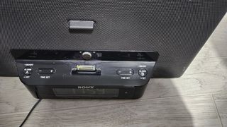 Radio despertador Sony con dock