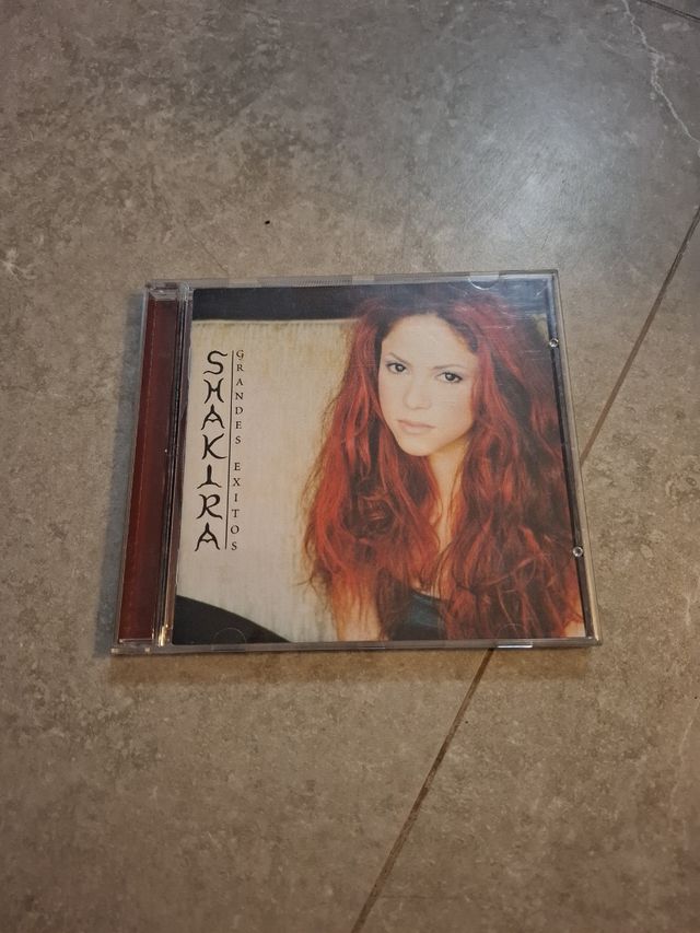 CD grandes éxitos Shakira